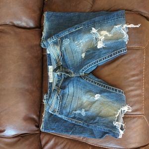 Distressed BKE Sabrina styled